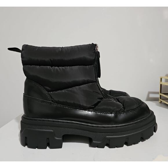 NEW H&M Warm Lined Padded Boots Womens 9.5 Chunky Platform Black - Picture 6 of 16